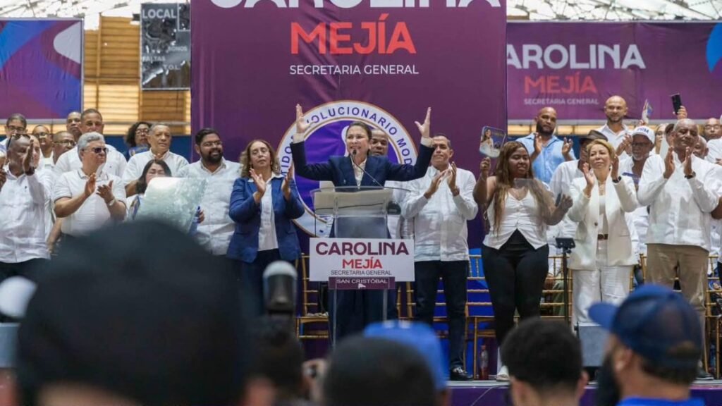 Carolina Mejía lidera en San Cristóbal acto del PRM y reafirma su apuesta por la estructura oficialista