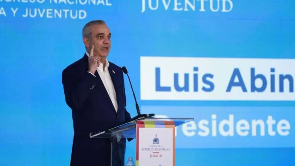 Abinader endurece su discurso anticorrupción y toma las riendas de un nuevo sistema de ética juvenil