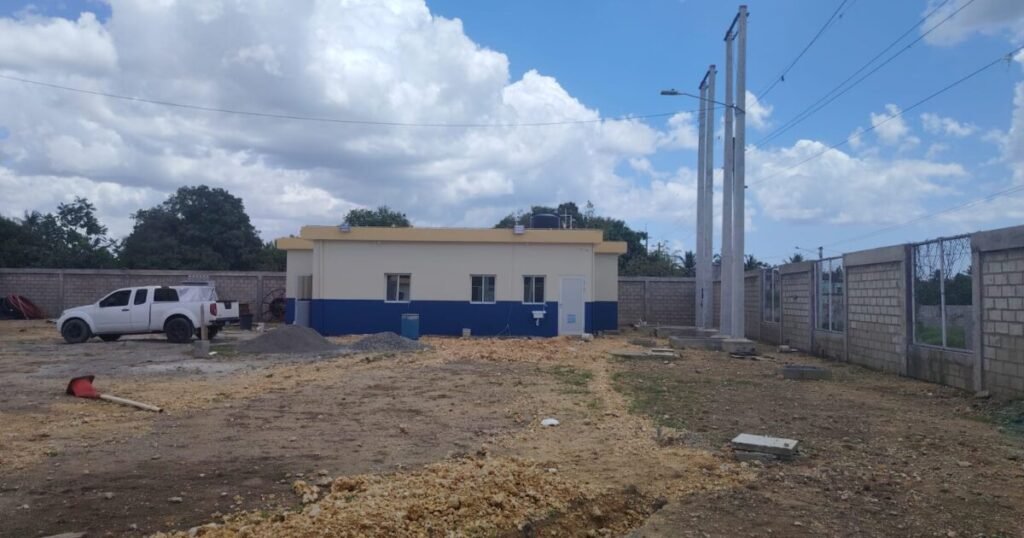 Plan de EDEESTE en Boca Chica confirma presión sobre una red que no da abasto