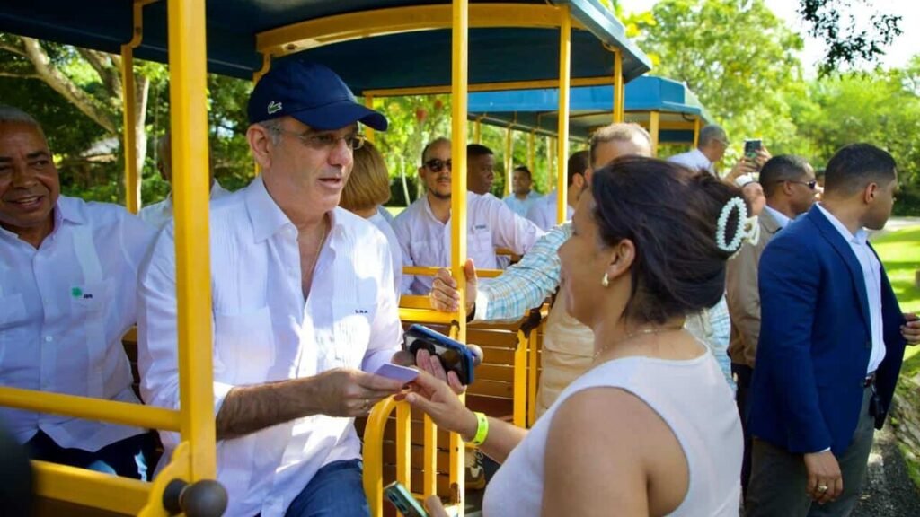 Abinader plantea nuevos cambios en el Zoológico Nacional y supervisa obras en el Jardín Botánico