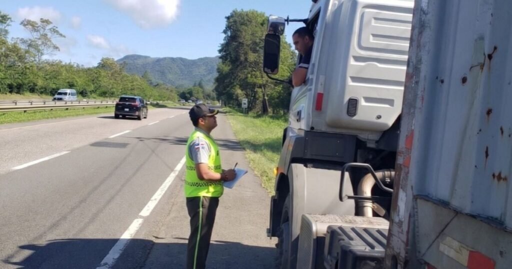 Casi 900 muertes exponen el rezago oficial frente a la crisis vial en RD