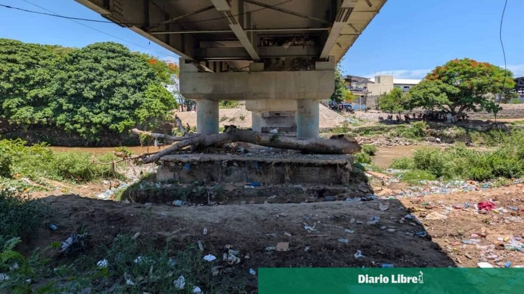 Vecinos denuncian deterioro en el puente Masacre y piden acción urgente de Obras Públicas