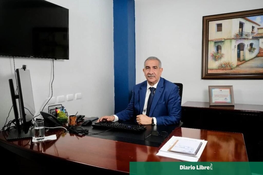 Sánchez Solimán niega escasez en el Cabral y Báez, pero persisten reclamos por más cobertura