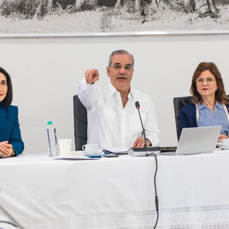 Gobierno presenta en Santiago balance de RD$110,000 millones y evalúa avance de obras pendientes