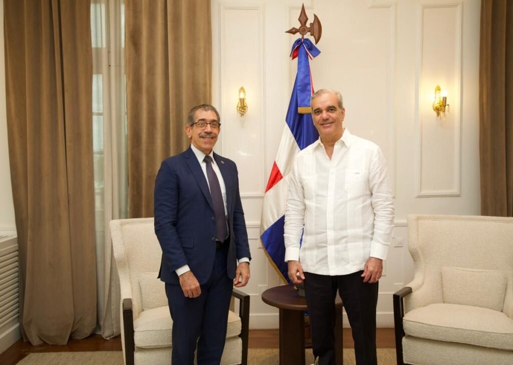 Abinader se reúne con el rector electo de la UASD y pone el foco en la agenda de educación superior