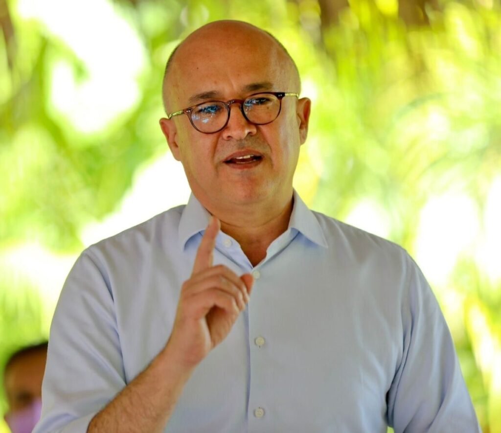 Domínguez Brito reclama priorizar el gasto estatal antes de subir la presión fiscal