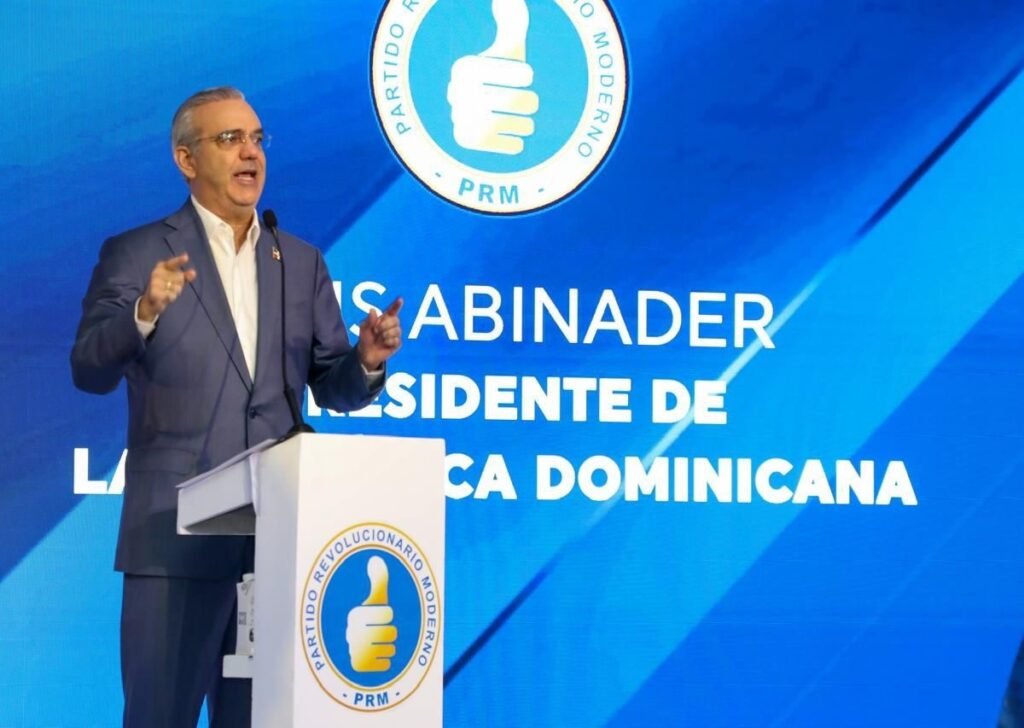Abinader llama al PRM a preservar la unidad y no perder de vista su objetivo común