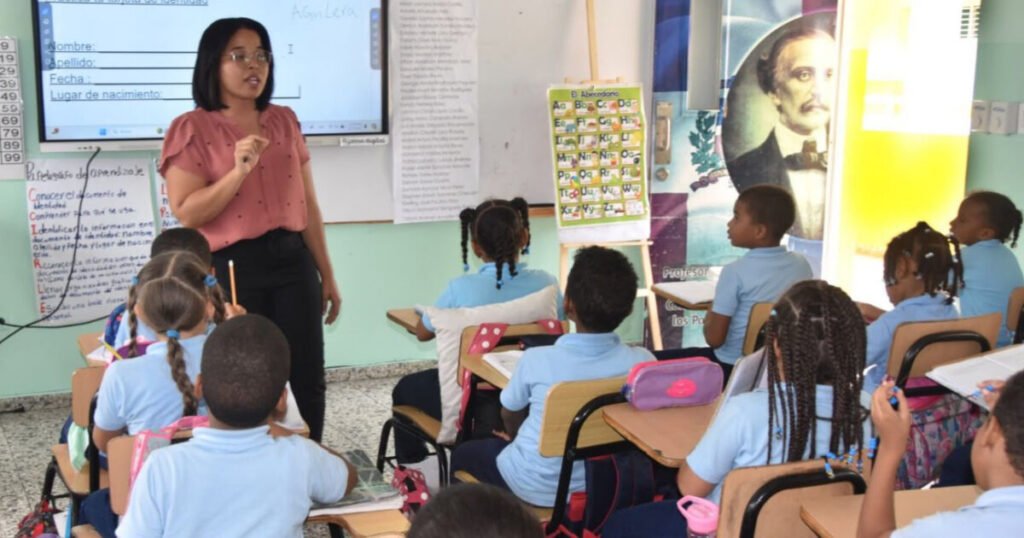 La evaluación docente reúne a 23,513 participantes y mantiene la presión por resultados en la calidad educativa