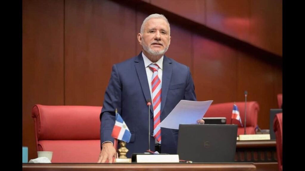 Presentan en el Senado cambios al Código Penal para eliminar cárcel por difamación y proteger a los medios