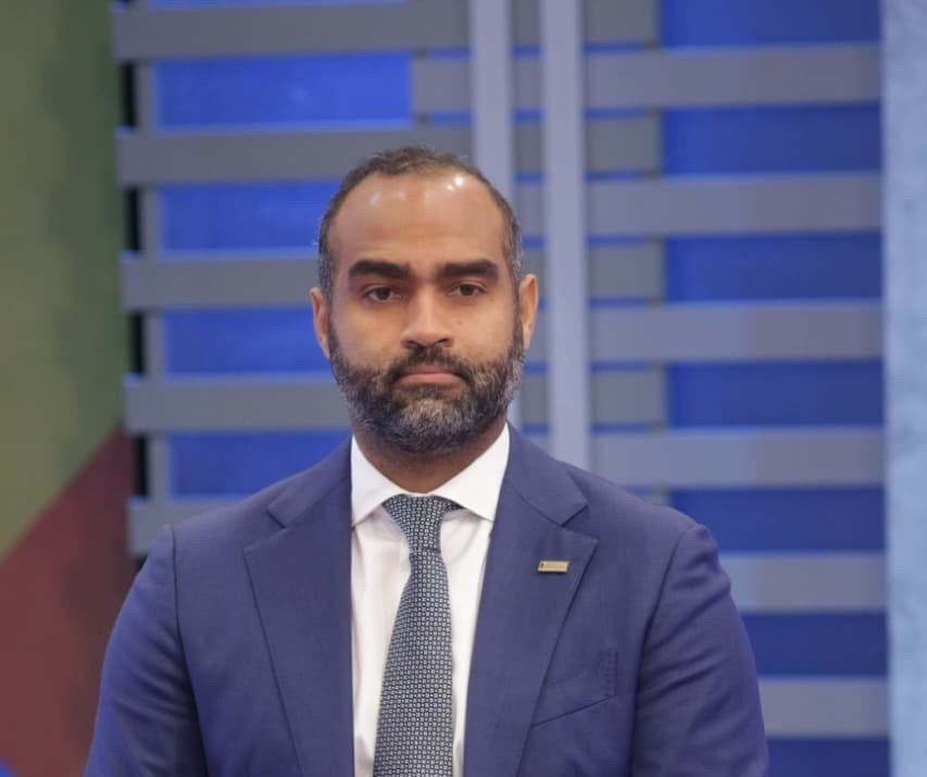 Debates arrancan con el PLD mientras crece la presión para que PRM y demás aspirantes den la cara sobre reforma fiscal y crisis cotidianas