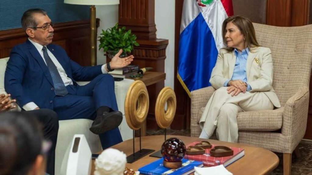 Asjana reconoce el apoyo de Carolina Mejía en la recta final y pone bajo examen su promesa de transparencia en la UASD