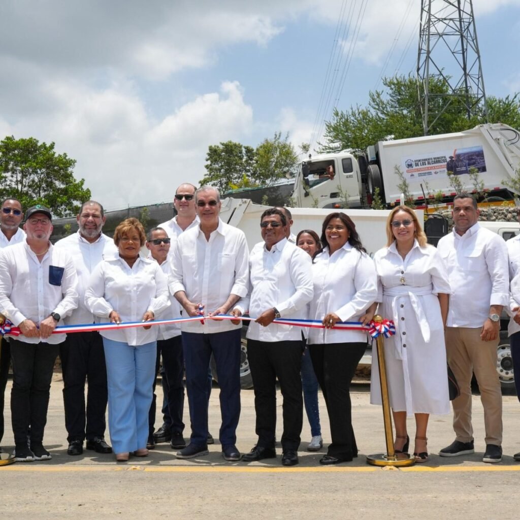 Inauguran en Los Alcarrizos una estación de residuos y el Gobierno resalta obras y metas de gestión