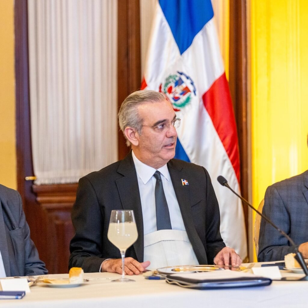 Abinader: foro anticorrupción para 2026 y abre otra vitrina internacional bajo presión de demostrar resultados