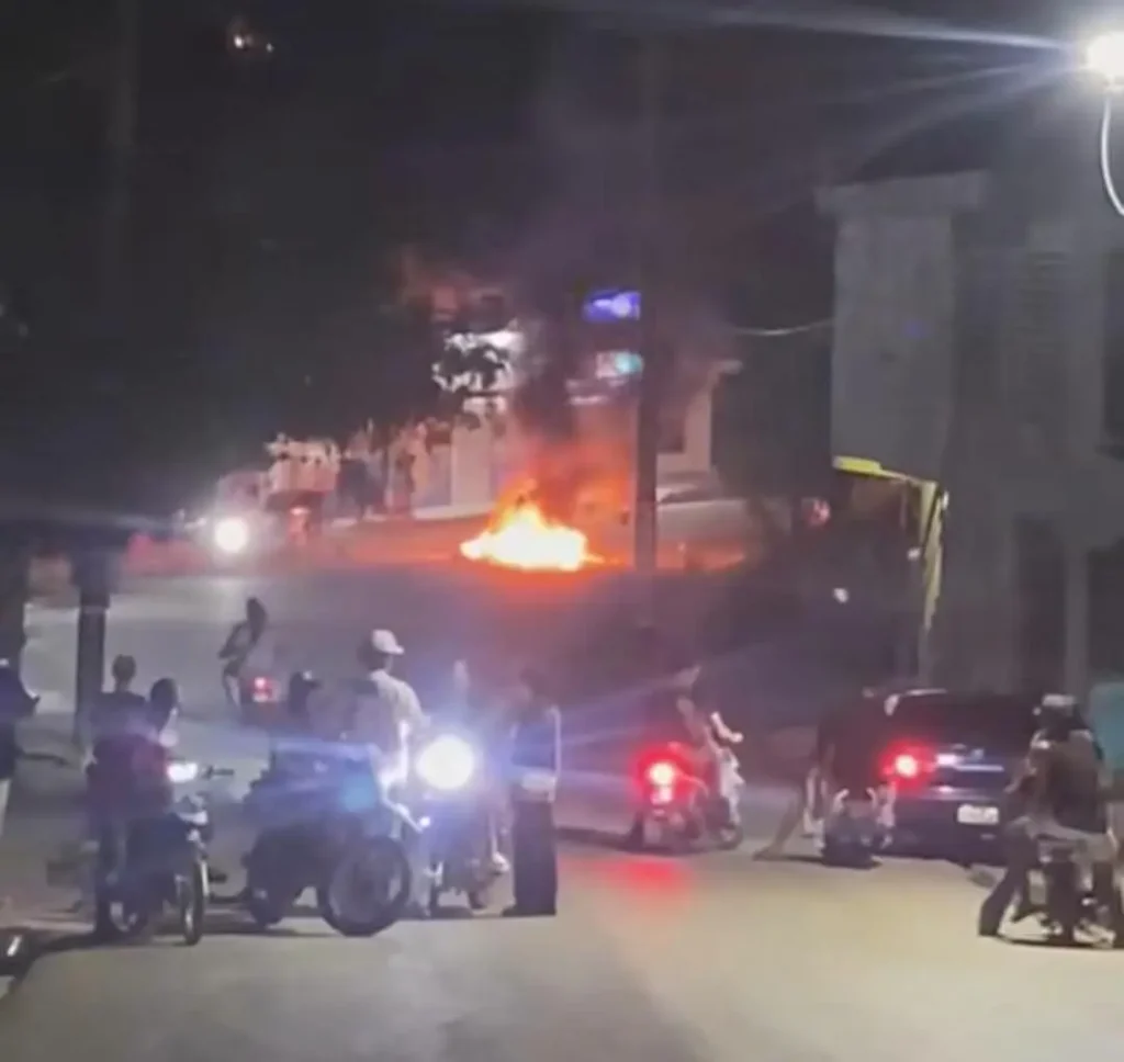 Protestas y tensión en El Seibo tras la muerte de un joven durante un retén policial