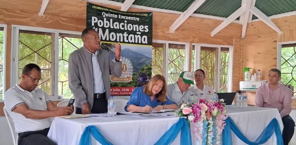 Los Cacaos cierra cinco días de actos por su centenario con asistencia masiva