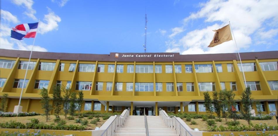 JCE sigue en disputa con Latin Events pese al freno de Banreservas al embargo