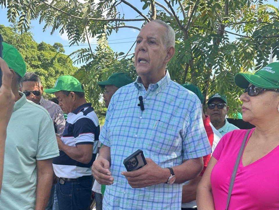 Malestar por la vida cara y los servicios precarios marca jornada de la Fuerza del Pueblo en Santo Domingo Este
