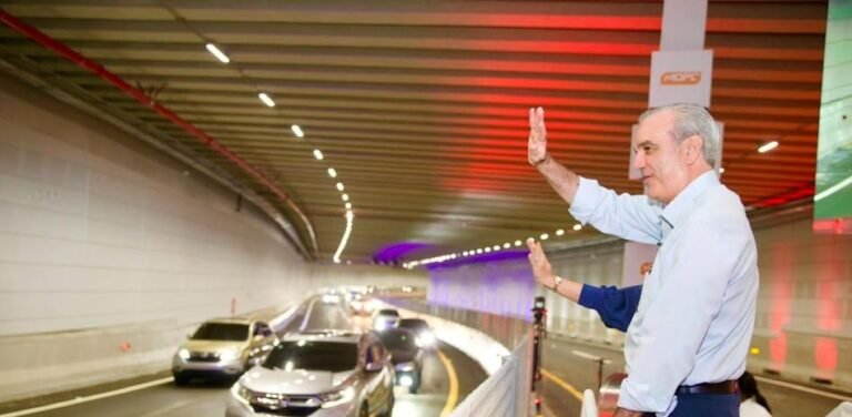Abinader inaugura túnel de Plaza de la Bandera y ata su promesa de “futuro” a una obra de RD$3,300 millones