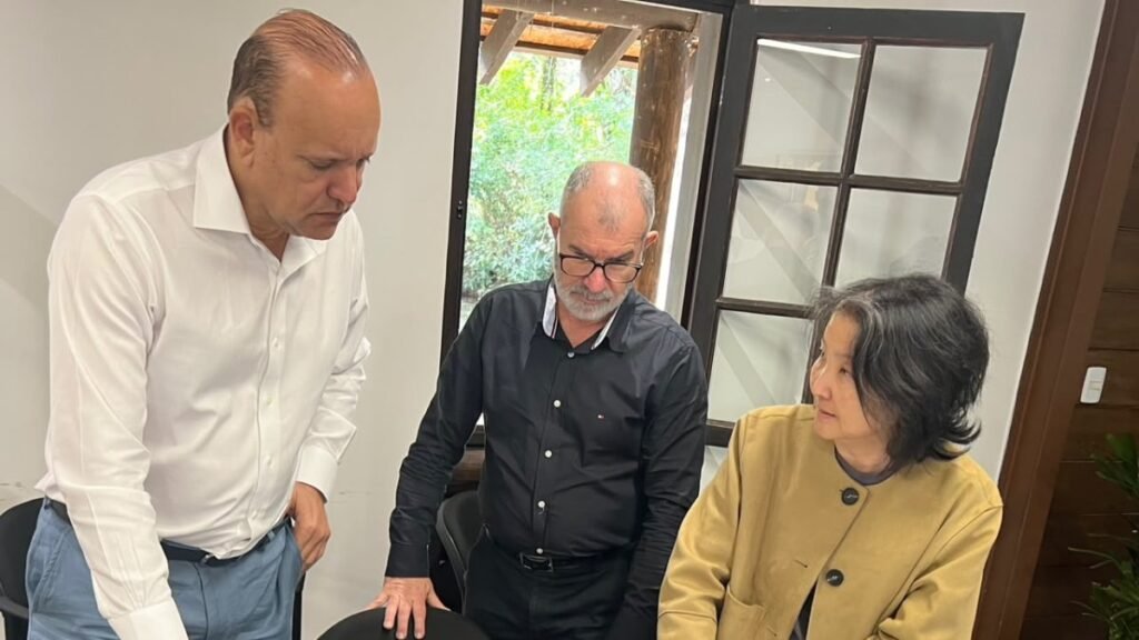 Curitiba sirve de referencia a Santiago en la agenda ambiental de Ulises Rodríguez