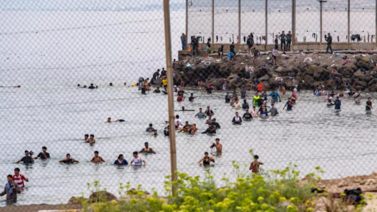 Cinco días de silencio y 72 muertes: Marruecos intenta retomar el control del relato en Ceuta y Melilla