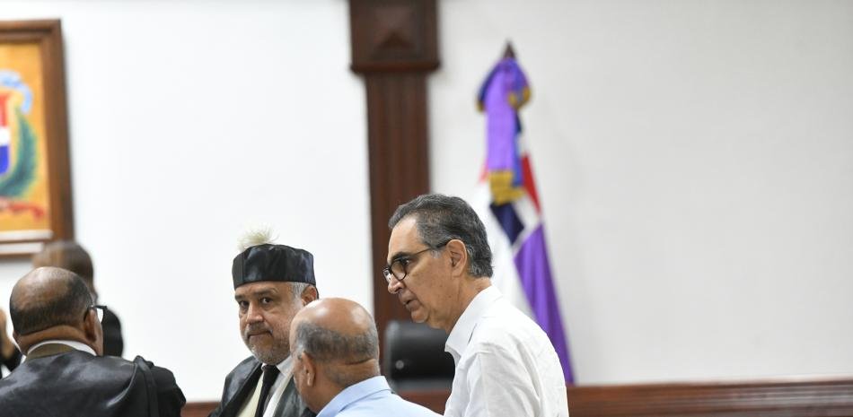 Juez revisará este miércoles la coerción contra Santiago Hazim y otros seis imputados por el caso Senasa