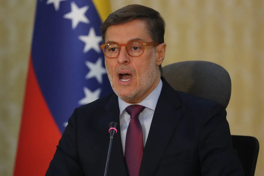 Venezuela y España hablan de cooperación en una llamada cordial, sin detalles concretos