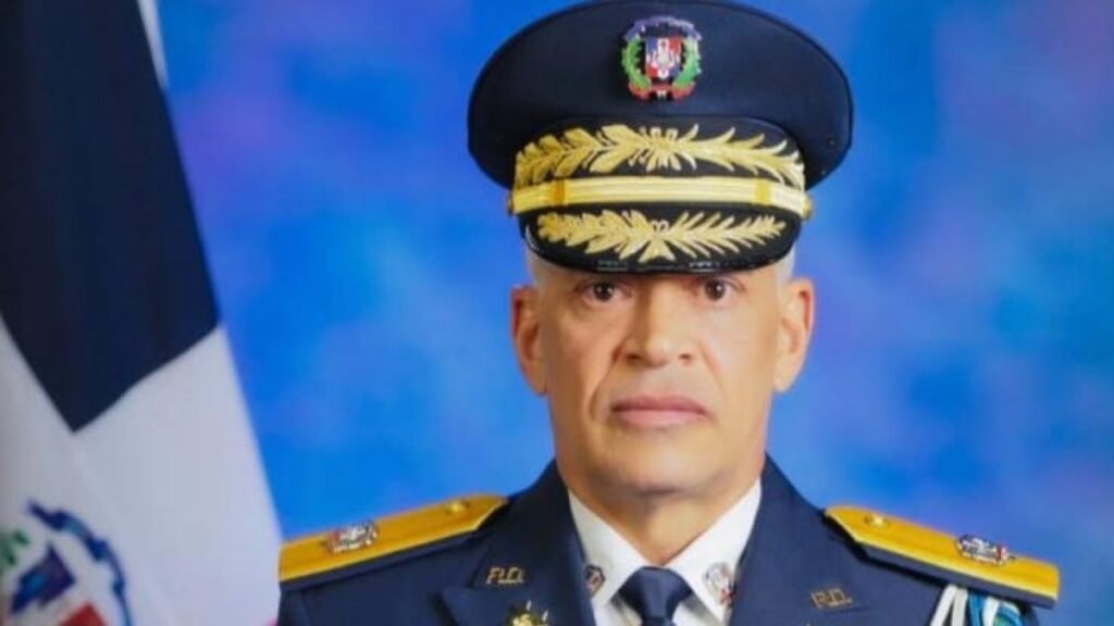 Rodríguez García asume la Policía Nacional y el relevo vuelve a poner presión sobre Abinader