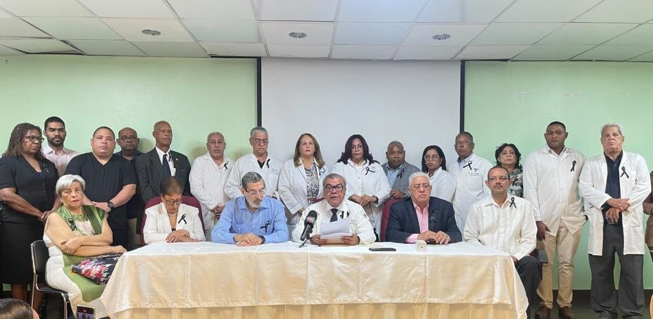 Médicos denuncian persecución y vinculan al Gobierno con el deterioro del sector salud