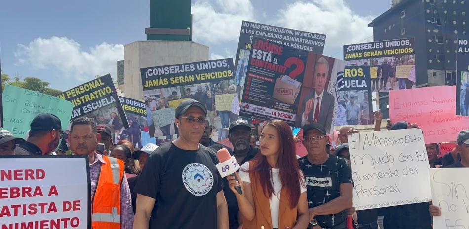 Reclamo por deuda de RD$4,000 millones y bajos salarios expone presión sobre el Minerd a semanas del año escolar
