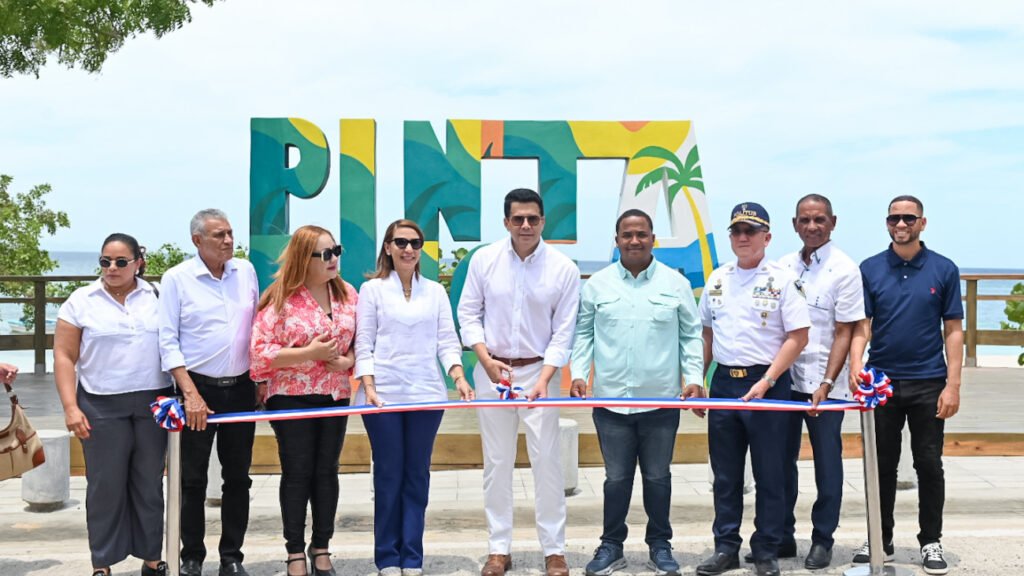Nuevo parador fotográfico en Punta Rucia refuerza la recuperación del litoral turístico de Puerto Plata
