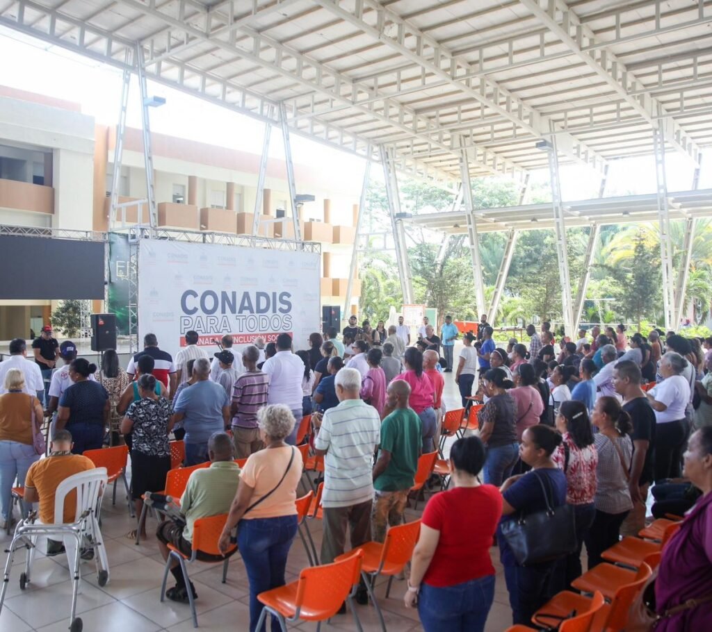 Conadis realiza en Mao una jornada de inclusión con servicios para personas con discapacidad