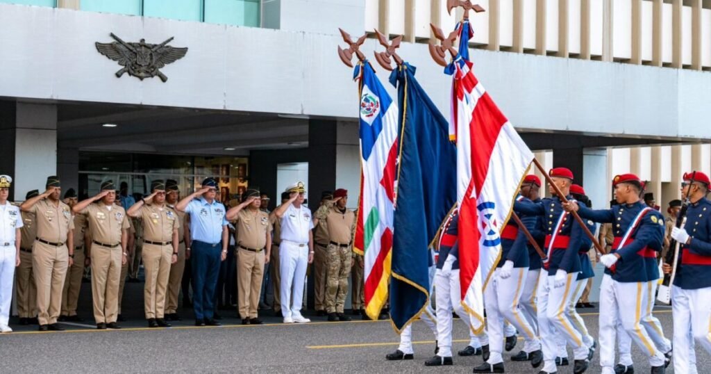 MIDE capitaliza triunfo militar en Paraguay con acto oficial y condecoraciones