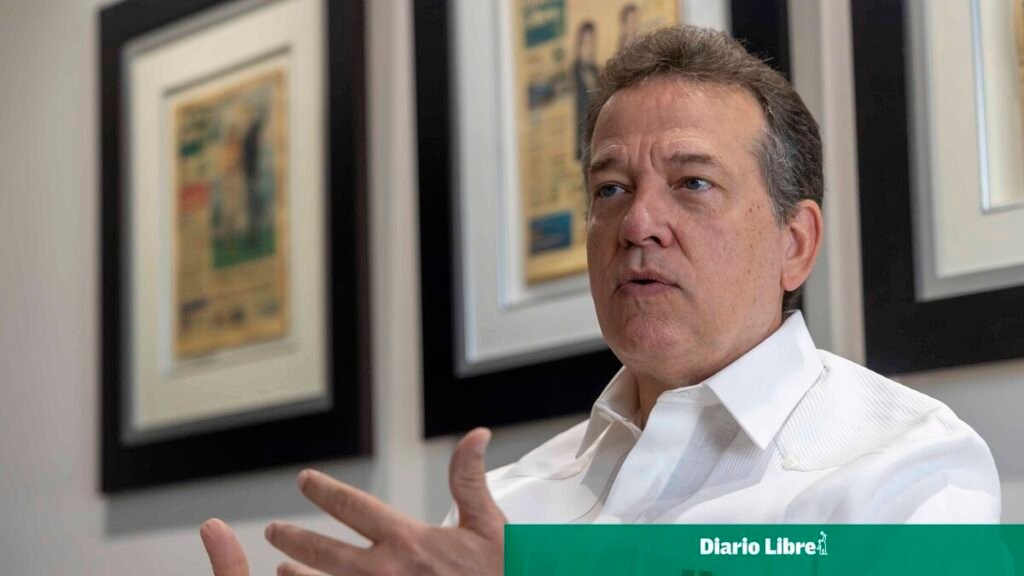 Felicitaciones a Ito Bisonó abren una nueva etapa bajo escrutinio en la Cancillería