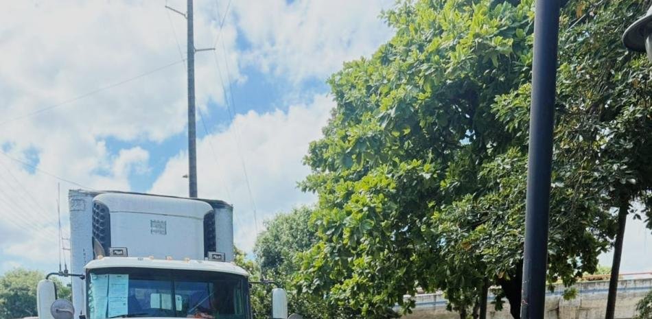 Intrant admite que aún está en fase piloto mientras sigue sin resolverse la circulación de vehículos pesados