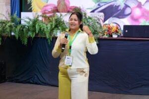 Productores de aguacate de Ocoa alertan por la sequía y piden crédito para sostener la cosecha