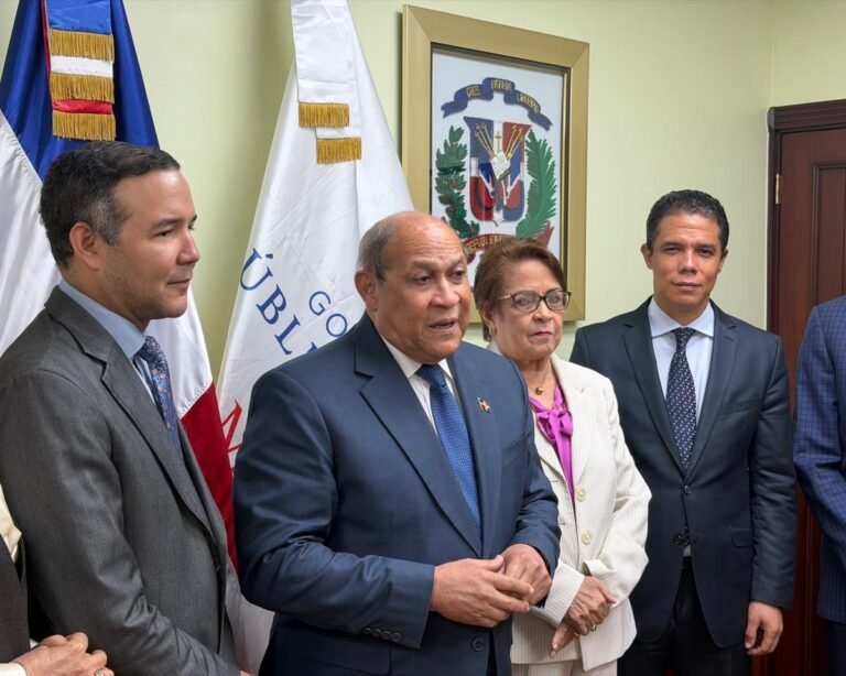 MESCyT deja en pausa el reconocimiento al Instituto Juan Bosch a la espera de una nueva revisión