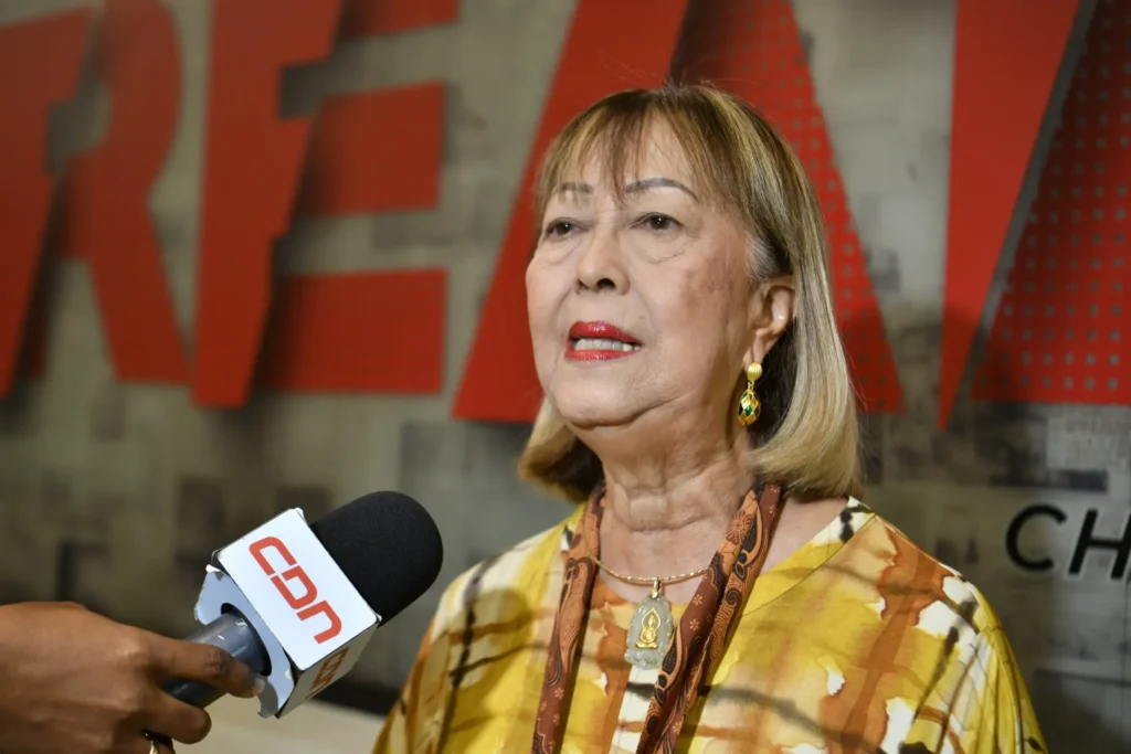Rosa Ng reclama fiscalización pareja a los comercios chinos y rechaza que el debate derive en xenofobia