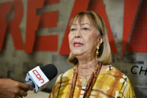 Rosa Ng reclama fiscalización pareja a los comercios chinos y rechaza que el debate derive en xenofobia