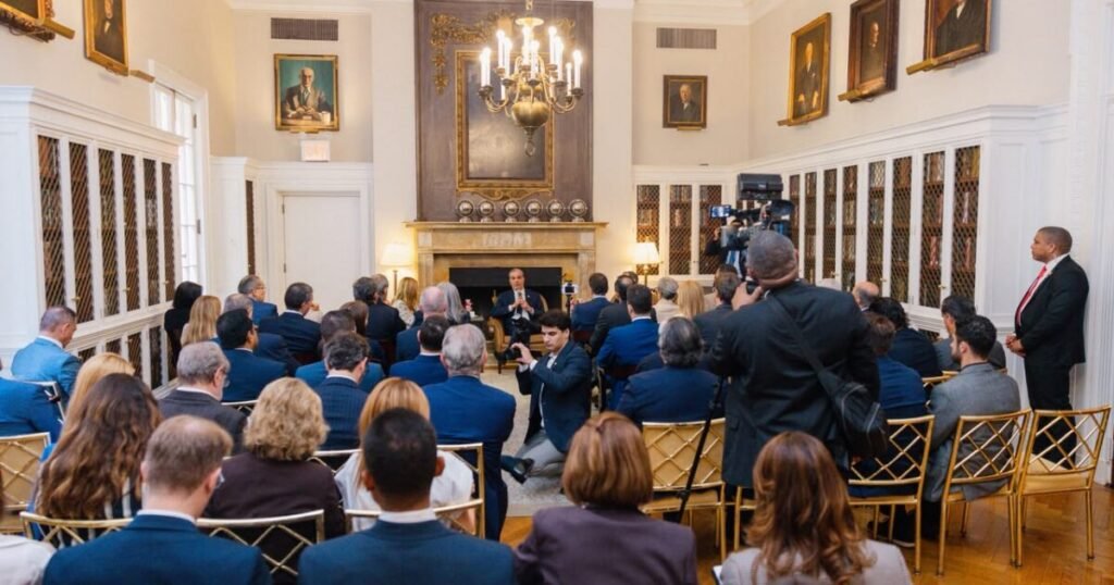 Abinader vende en Nueva York la promesa de inversión mientras su Gobierno vuelve a pedir confianza en lugar de resultados