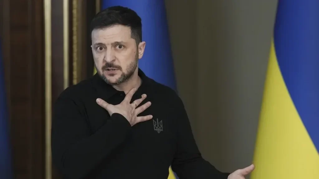Kiev vuelve a golpear refinerías en Rusia y Moscú promete escalar sus ataques