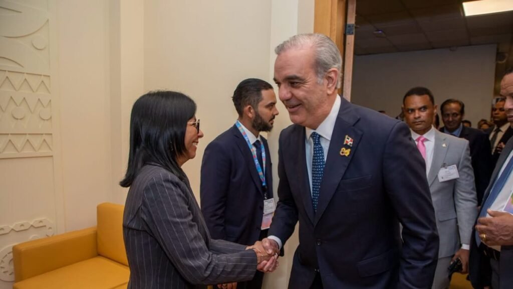 Abinader se reúne con Delcy Rodríguez en Roma y pone sobre la mesa energía, consulado y turismo