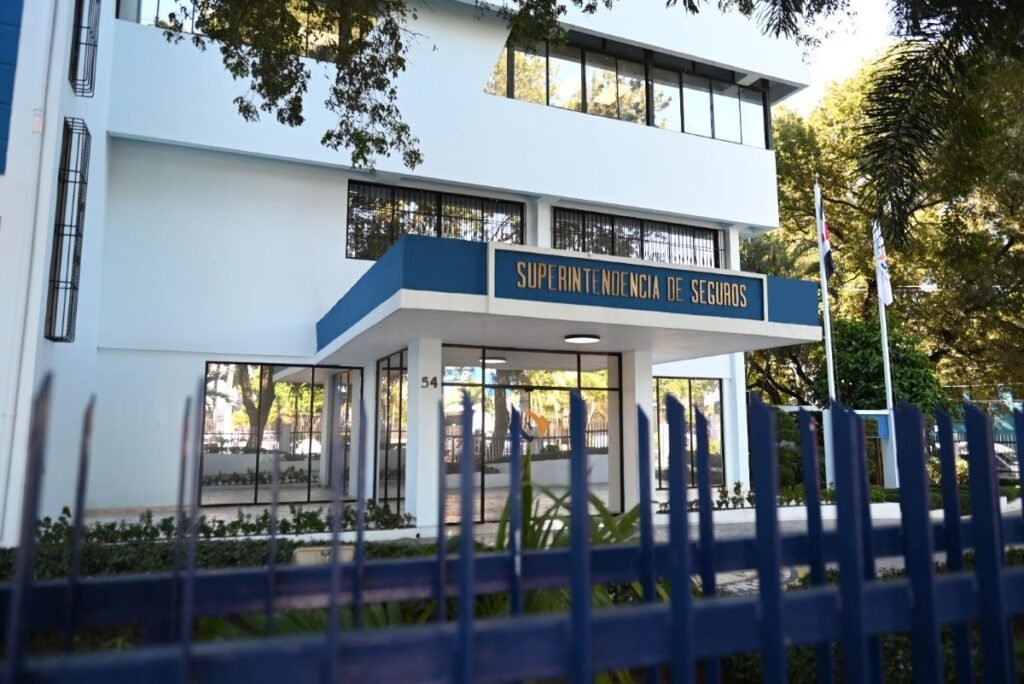 Tres aseguradoras absorben 55.1% del mercado en RD pese al crecimiento del sector