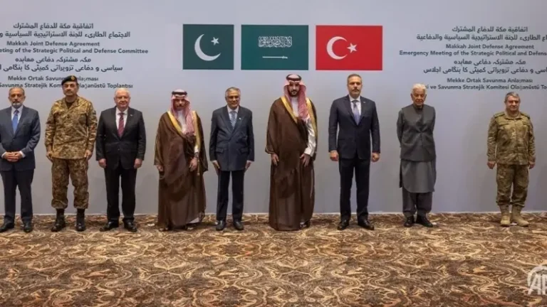 Turquía y Pakistán enviarán tropas a Arabia Saudí tras activarse la defensa colectiva por los ataques hutíes