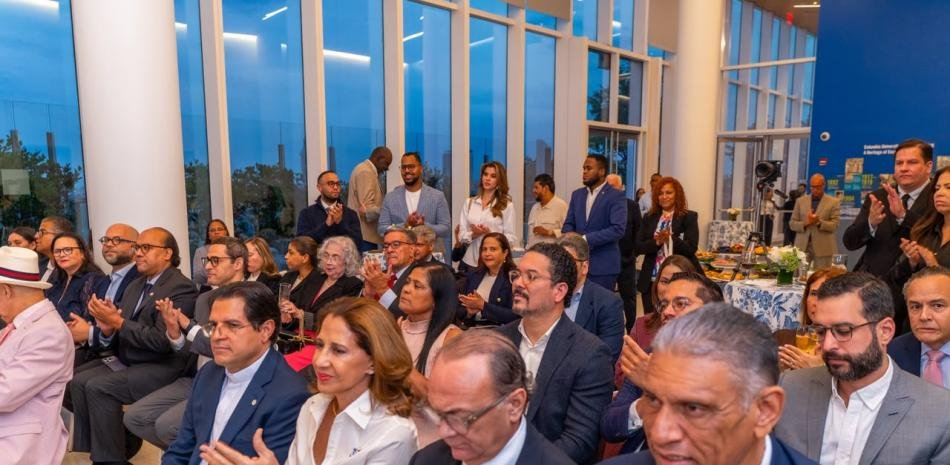 PUCMM lleva su agenda a Columbia mientras queda abierta la exigencia de resultados verificables