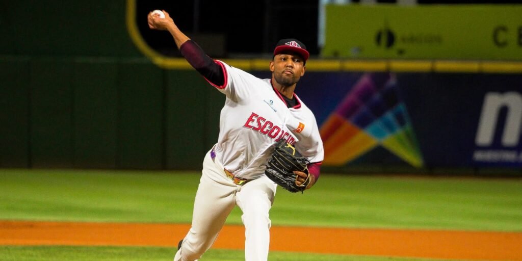 Escogido vence 5-3 a las Estrellas en el Quisqueya y el debate vuelve a girar hacia las prioridades reales