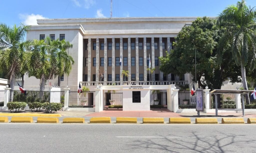 Educación retoma las clases este jueves y condiciona el regreso a una revisión de seguridad en los centros