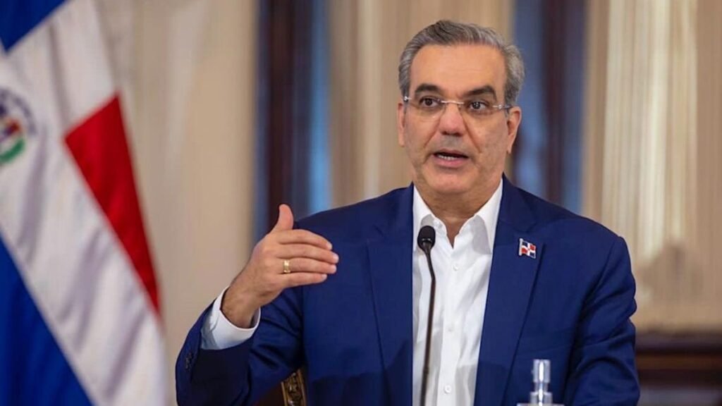 Abinader sale a justificar subsidios y admite presión de la crisis sobre combustibles y electricidad