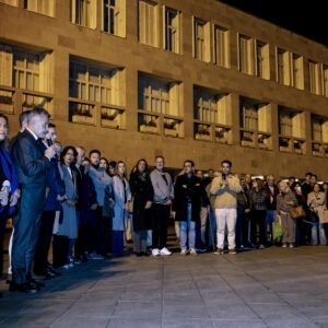 España se vuelca en el duelo por el choque ferroviario mientras continúa la búsqueda de víctimas
